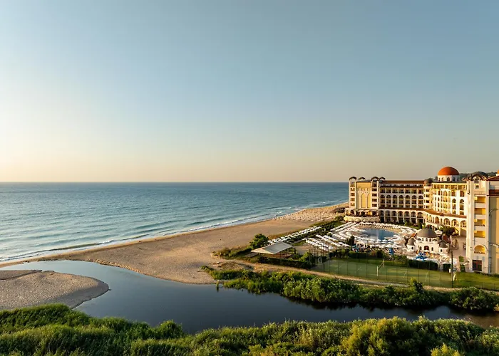 Alua Helios Bay